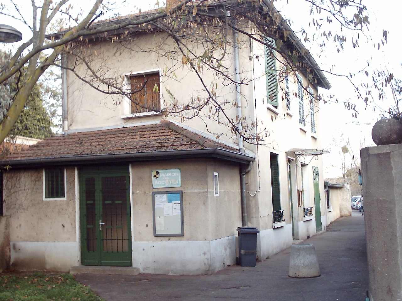 Arrêt Oullins Mairie - Médiagora Lyon